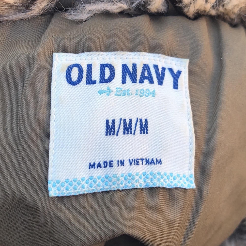Old Navy Puffer Jacket - Picture 8 of 8
